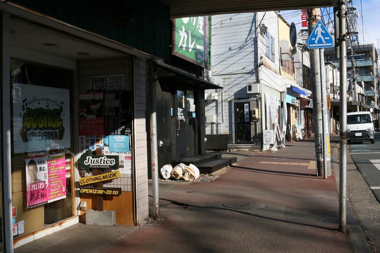 油そば一二三がオープンする桜山のとおり