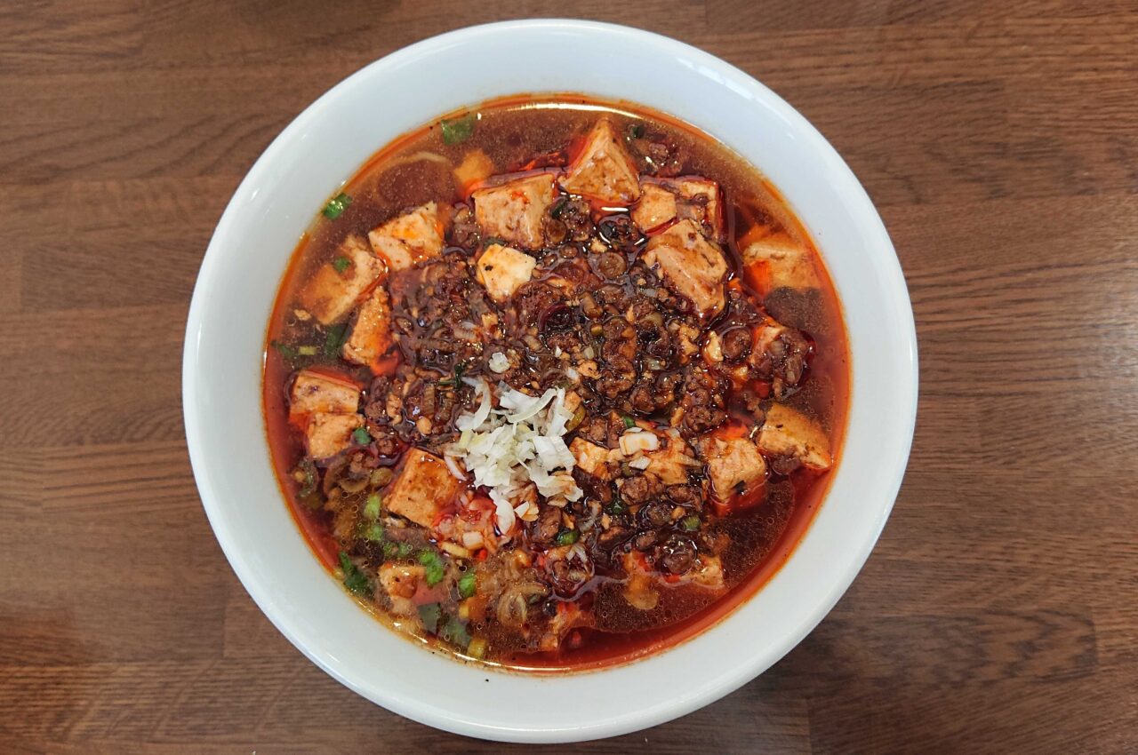 イナちゃん飯店の四川マーボートーフ麺