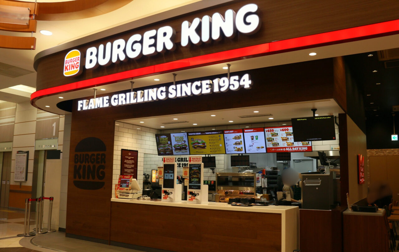 岩手初出店のバーガーキング®の注文カウンター