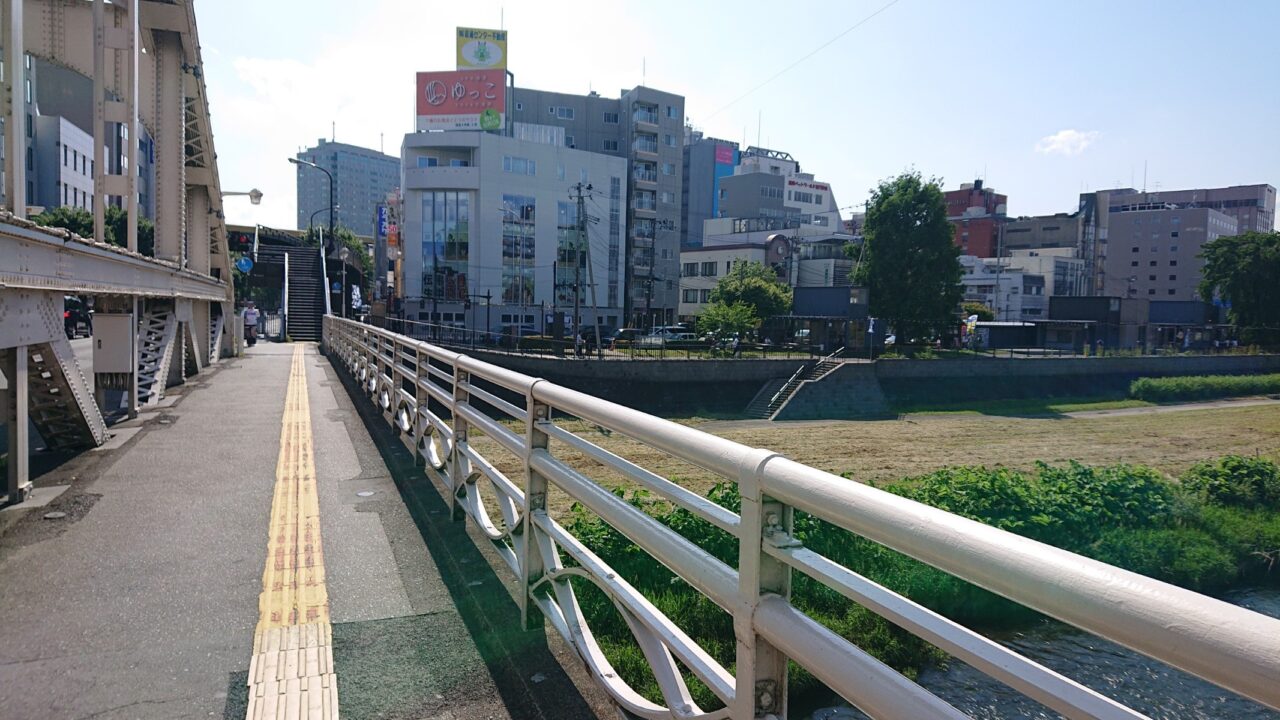 盛岡駅に繋がる開運橋