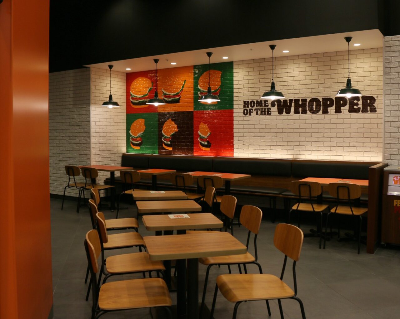 バーガーキング®イオンモール盛岡南店の客席の一部