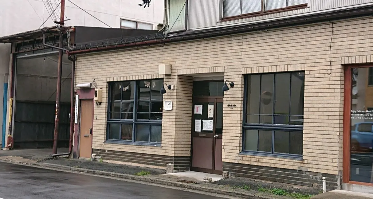 営業終了するエピスリーシトロンの外観