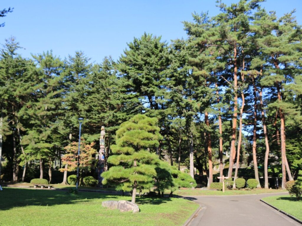 緑が美しい岩手公園内芝生広場