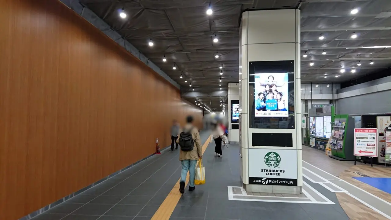 改装中の北側エリア横にできた通路により雰囲気が一変したJR盛岡駅構内2604修正後