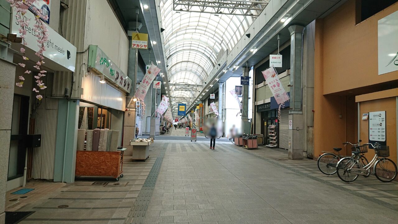 肴町アーケードの様子2604