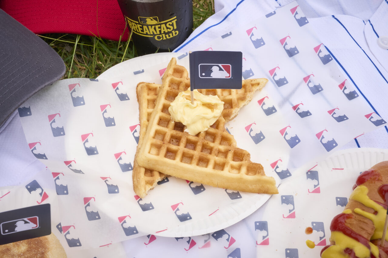 【オフィシャル素材】MLB Breakfast Club @盛岡ホームランメイプルワッフル500 (税込)
