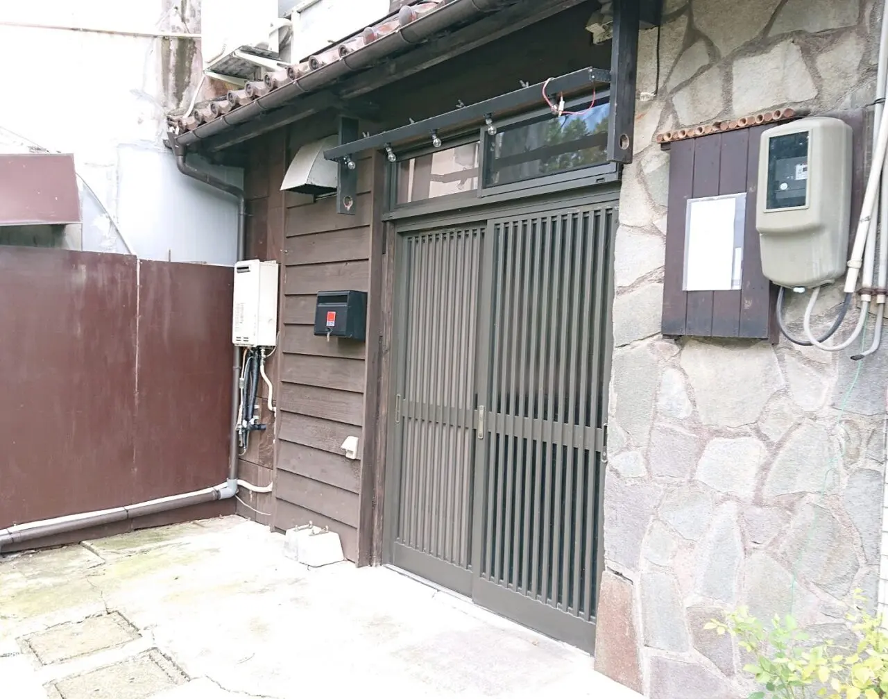 内丸にてオープン準備中のとこしえの様子2609