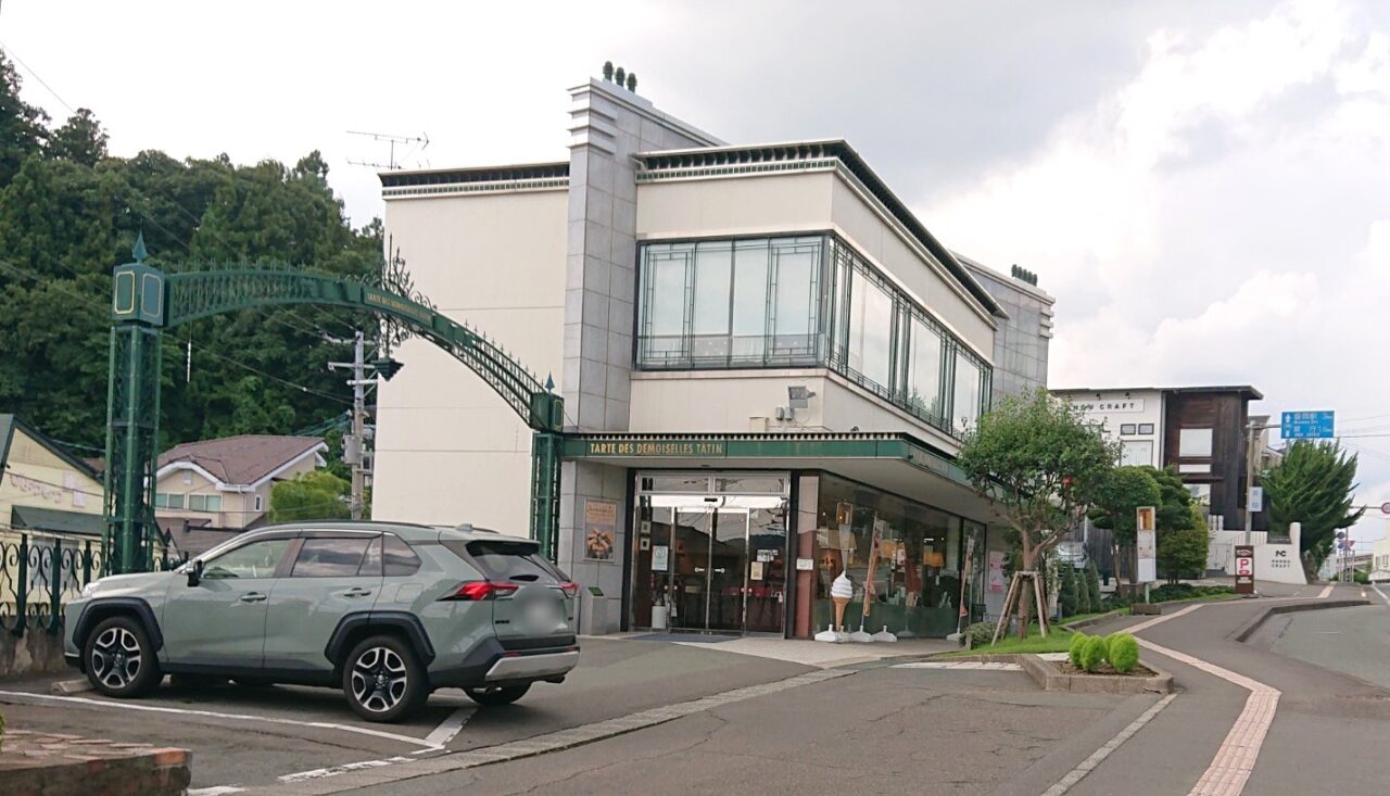 タルトタタン八幡町本店の外観2608