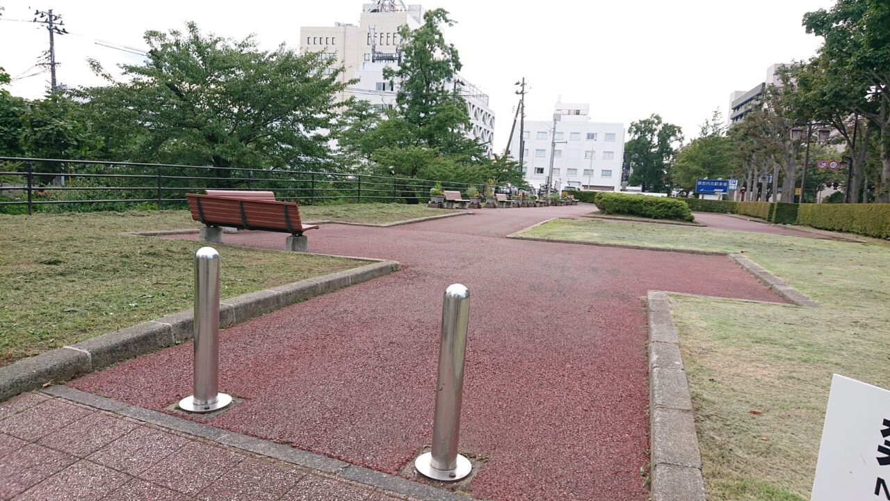 イベントにも活用される内丸緑地2609