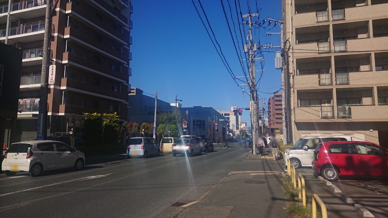 盛岡バスセンター前の交差点から明治橋に続く道路