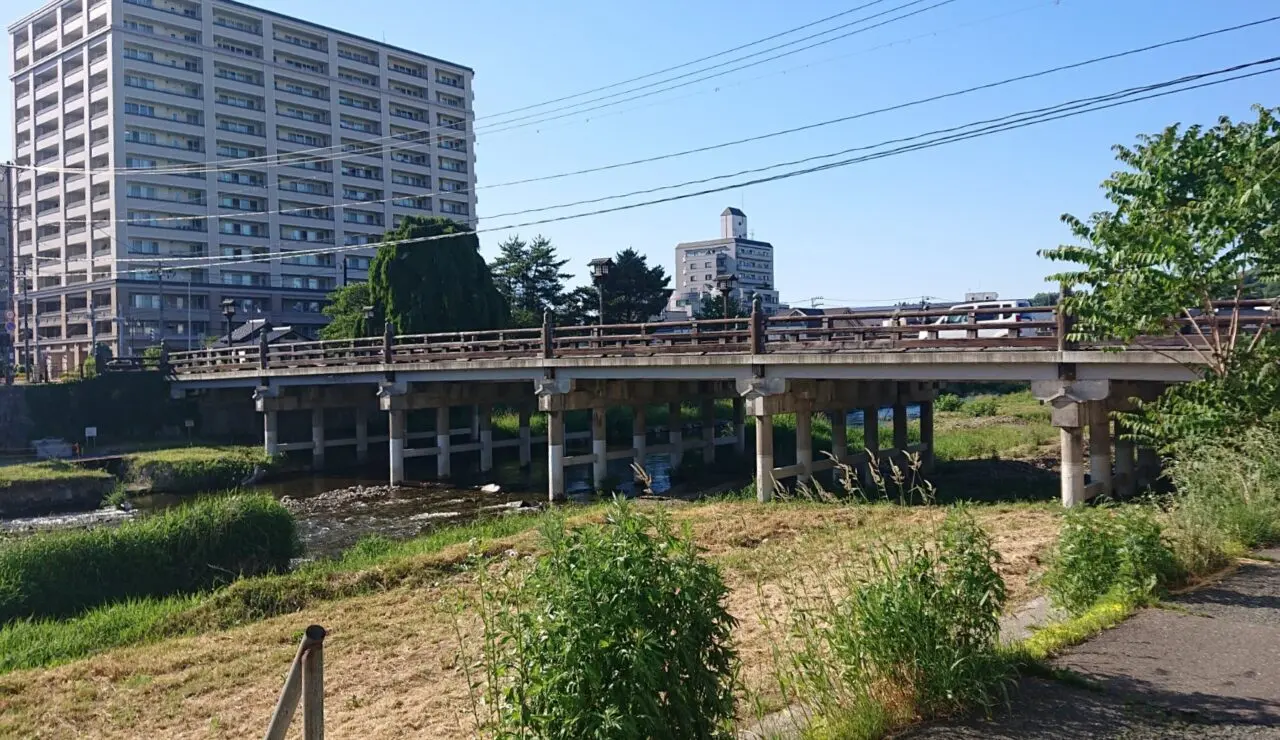 中津川にかかる上の橋2610
