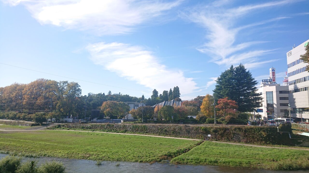 おでってから見た中津川沿いの景色2610